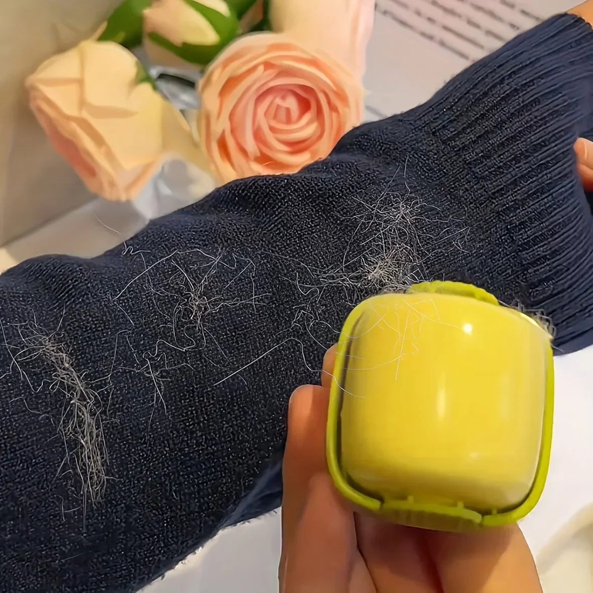Kavixo FurSweep™ – Washable Pet Hair Remover